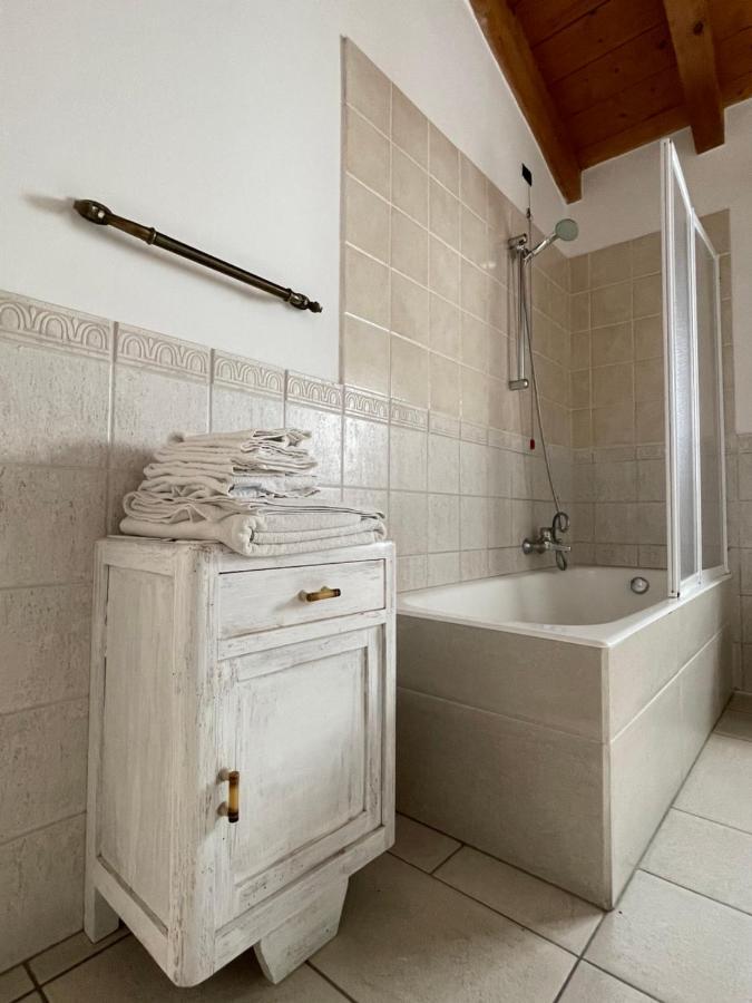 B&B Il Melograno Monzambano Bagian luar foto